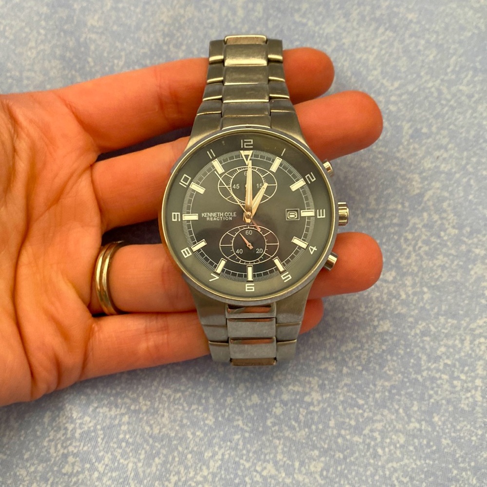 Kenneth Cole Watch - Picture 2 of 4